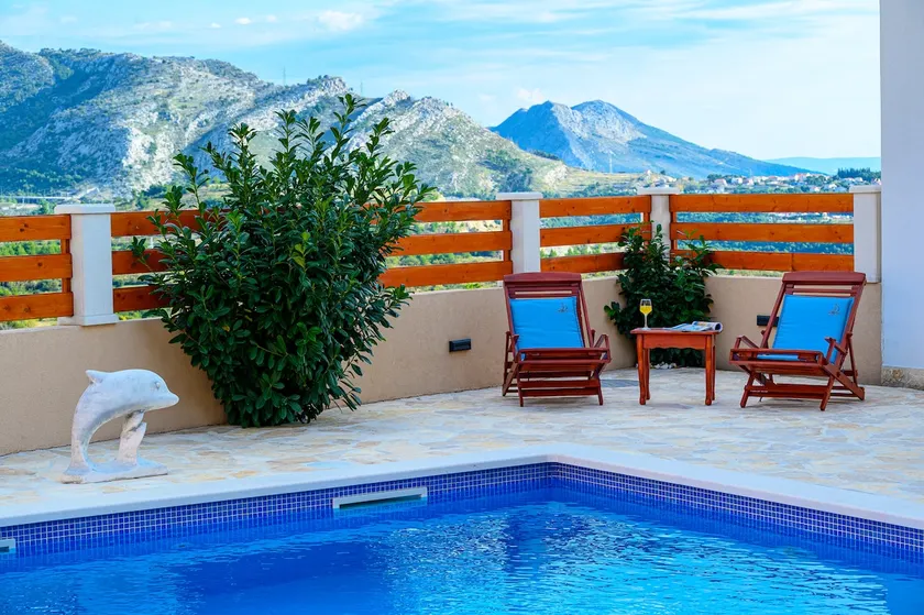 TOP! Apartment with private pool near Split - Image 1