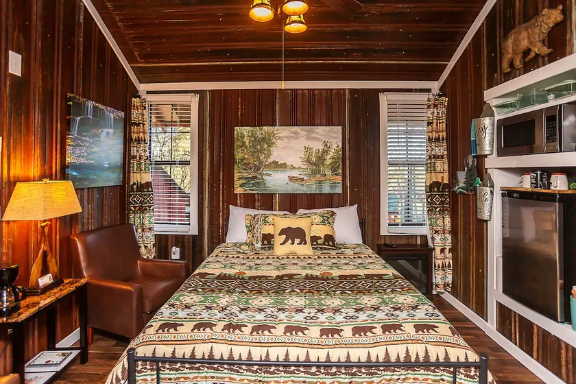 Yeti Cabin In A Scenic Setting On 26-Acres - Image 1