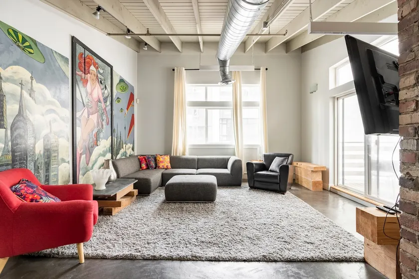 Kremrest ~ Rockstar Suite ~ Large Loft, Clean, Fun - Image 1