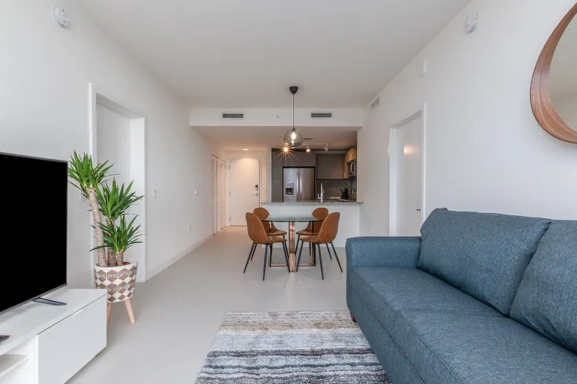 Cozy & Modern 1BR Perfect for Business or Leisure - Image 1