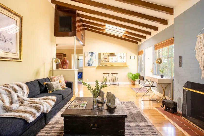 Mid-Century Getaway In The Foothills - Image 1