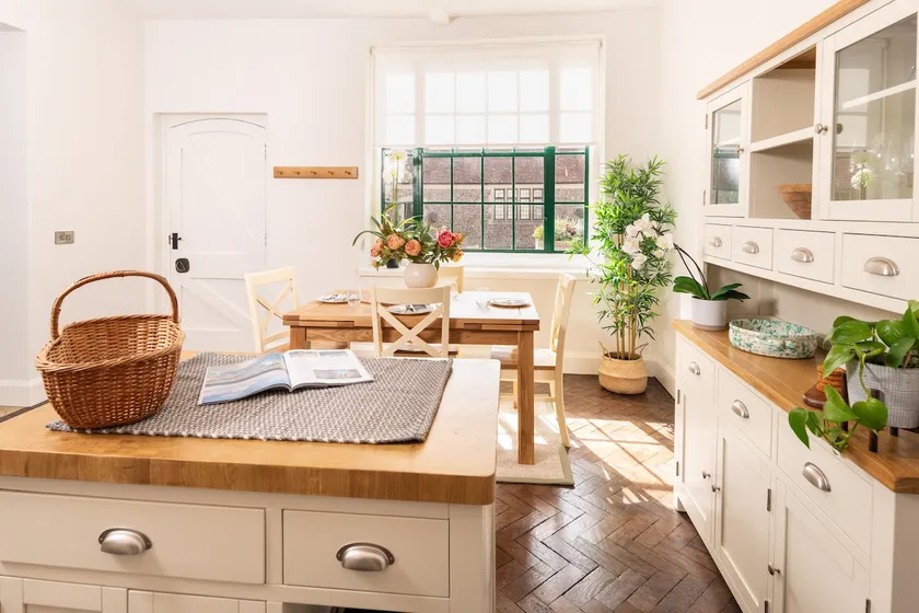 Rousdon Estate Cottage sleeps 4 dog friendly - Image 1