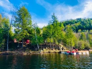 Isolated Lakefront rustic cabin / Edelweiss Resort - Image 1
