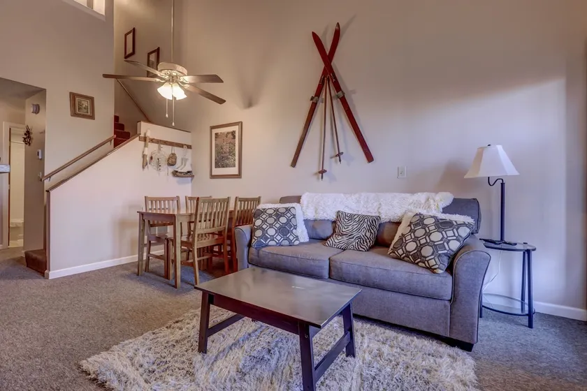 Escape Loft w/ views - Perfect for Remote Work - Image 1