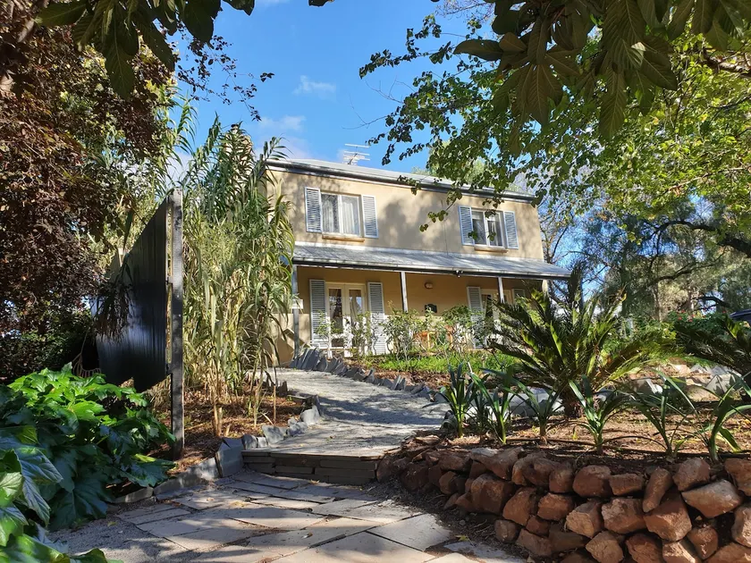 Dennis Cottage Clare Valley - Image 1