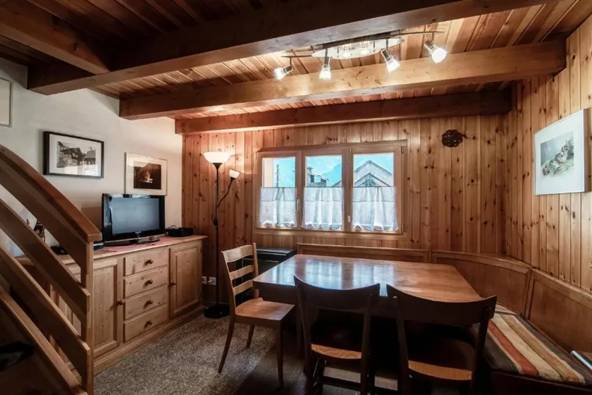 Modern wooden chalet in Faido (Baita dal Gat). - Image 1