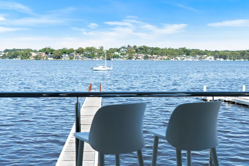 The Boathouse - Right above the water - Image 1