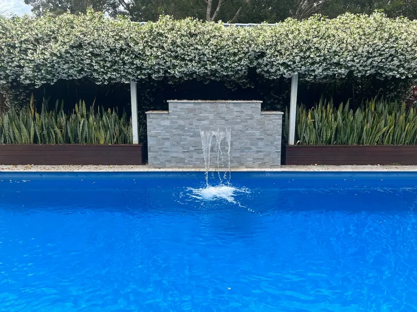 Luxury Stay with Private Heated Pool in Salamander Bay - Image 1