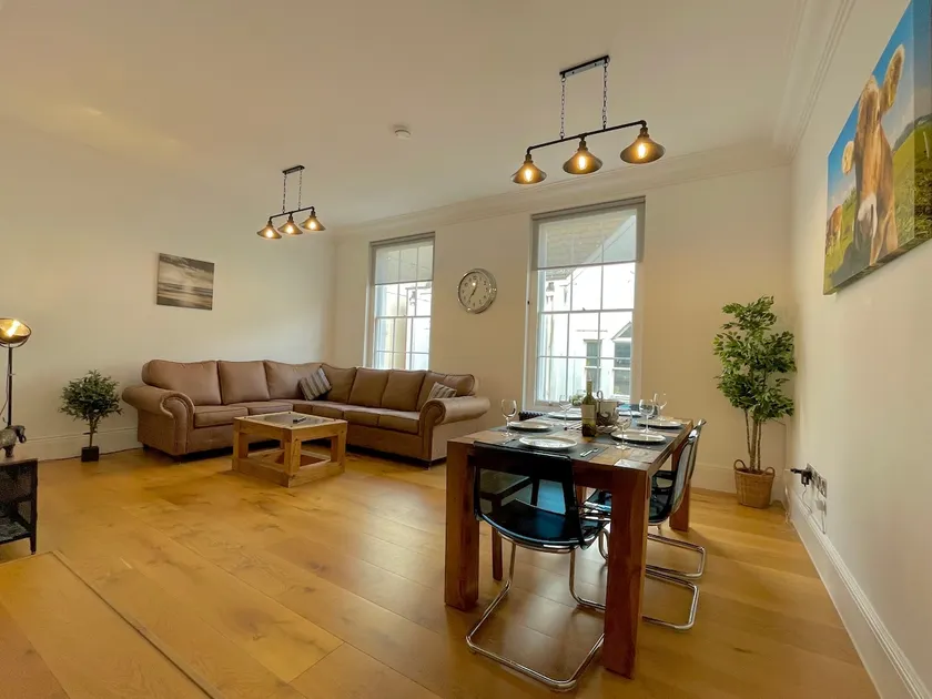 Stay Salty | Perfect Central Location | 1000 SqFt! - Image 1