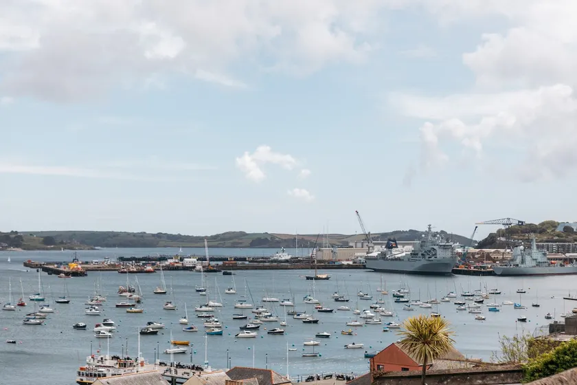 Stunning views over the beautiful Falmouth Harbour - Image 1