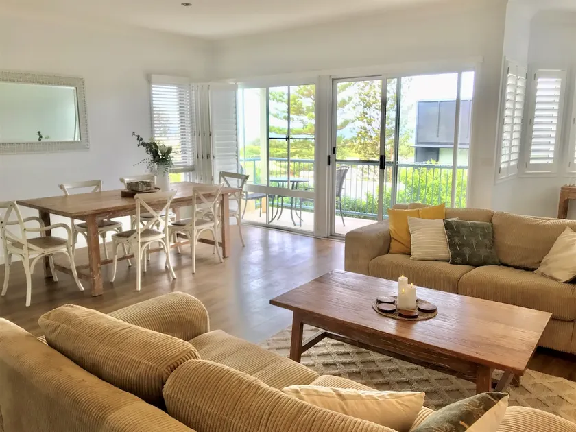 Spacious beach townhouse at Peregian Beach - Image 1