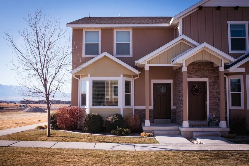 Cozy Townhome North Logan 3BD/2.5BA Sleeps 6+ - Image 1