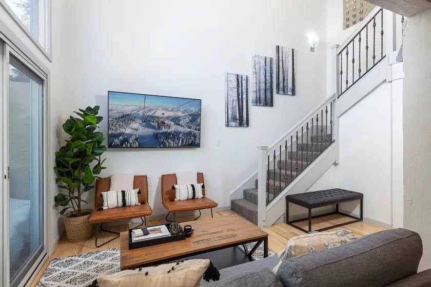 HUGE Modern Downtown Aspen Loft - 3br/2ba! - Image 1