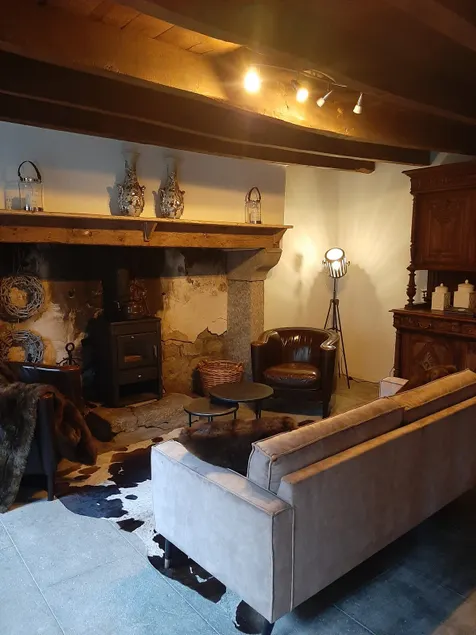 Luxe Gite Met Authentieke Kamers in de Creuse France - Image 1