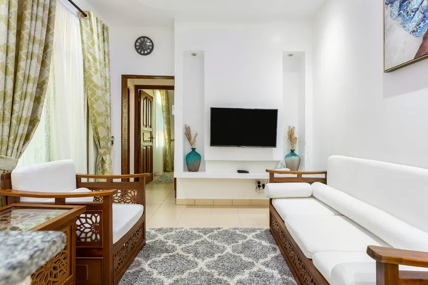 1BR /5 mins frm Serena beach w/AC,fast wifi& pool. - Image 1