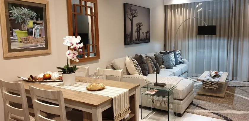 Furnished, 1-bedroom, luxury apartment in Menlyn - Image 1