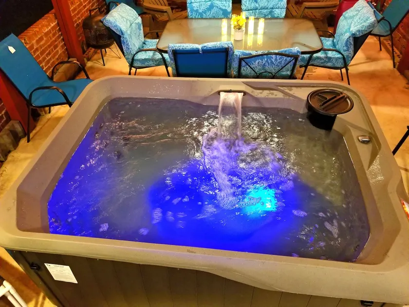 Gorgeous Home * Pavilion * Hottub * Massage chairs - Image 1