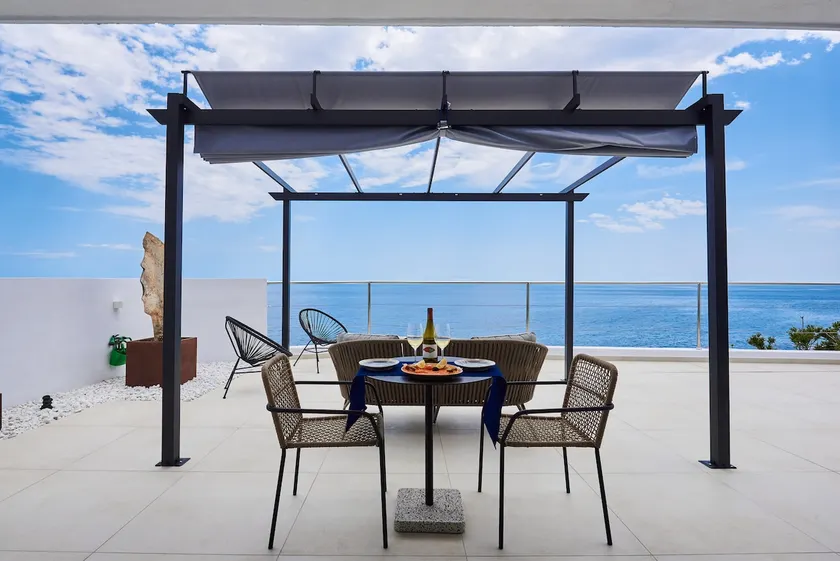 Unique apartment with 80 m terrace over the Sea - Image 1