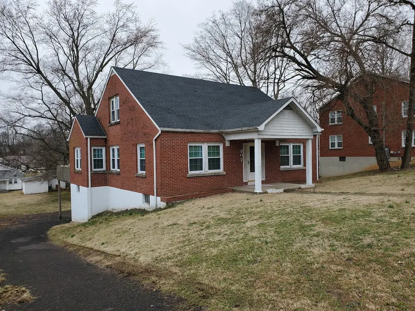 The Belk House near Mammoth Cave - Image 1