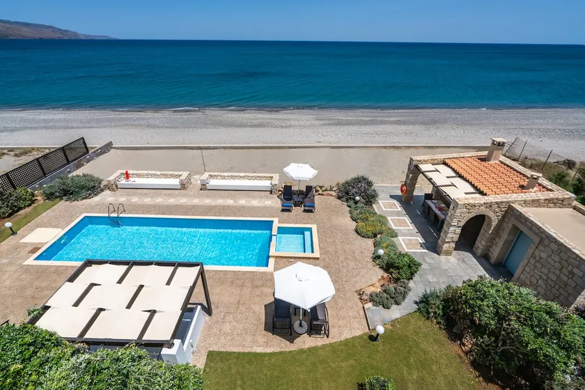 Beachfront villa w/private pool, ping pong and BBQ - Image 1