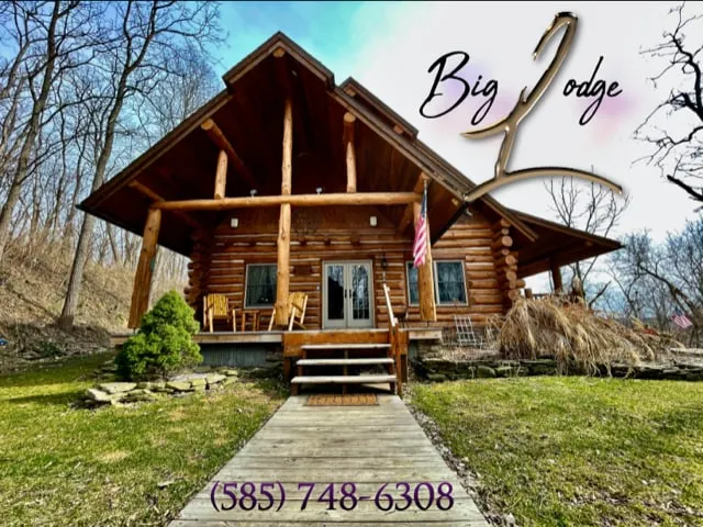 The Luxury Lodge by Laura - Image 1