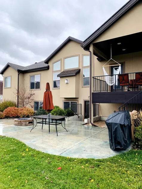 Enjoy SPACIOUS Retreat w/theatre/+privacy - Image 1
