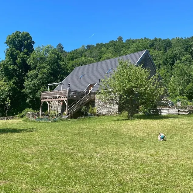 Loey's barn: 10-person vacation rental with hot tub - Image 1
