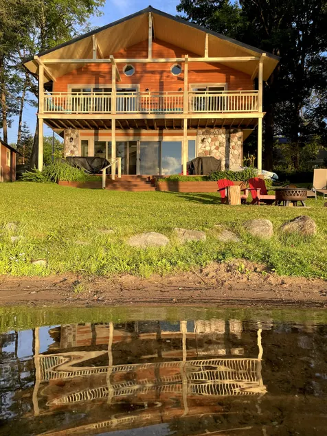 The Ice House - An UPscale U.P. lake home - Image 1