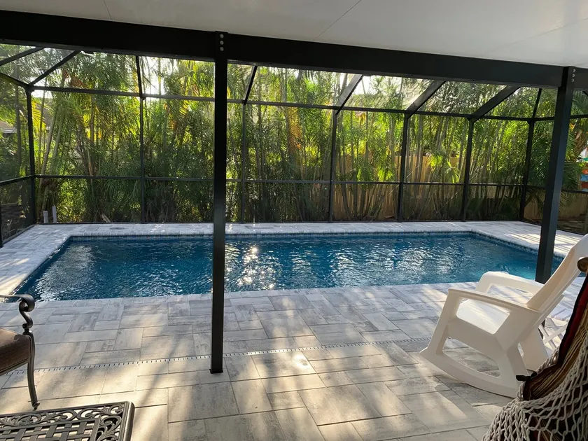 Pool home near Manasota Key and S Venice Beaches - Image 1