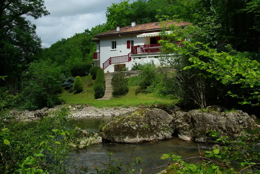 Maison de charme Nature et Rivière au pays basque - Image 1