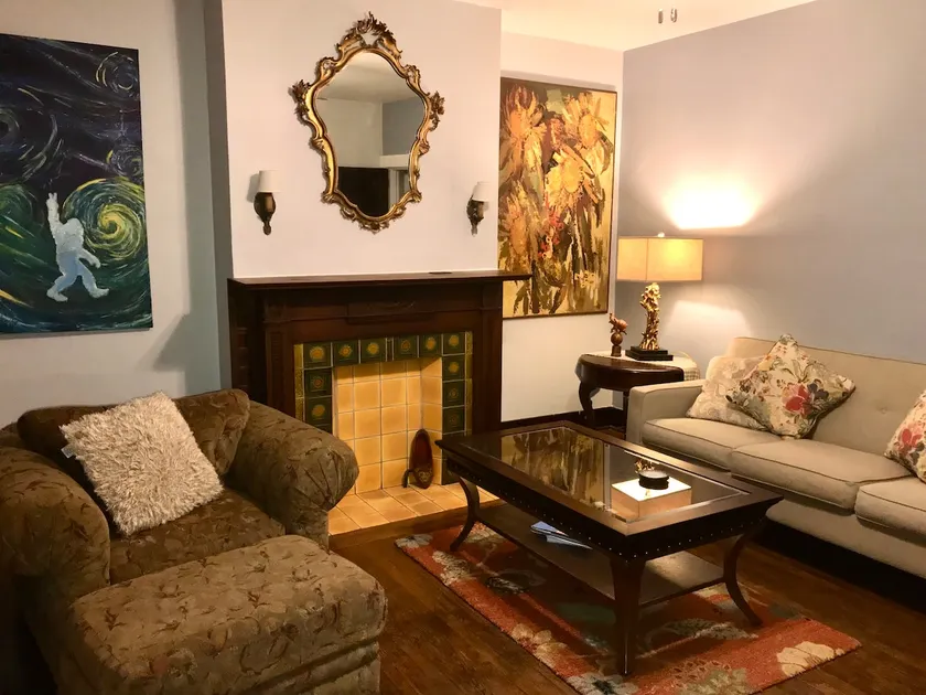 Eclectic Historic Sunny Vista Home with City Views, Northshore - Image 1