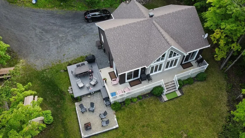 Aube sur le lac Cottage - Image 1