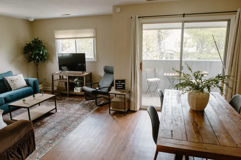 Vermont Street Stay in a 3 Bedroom Condo - Image 1
