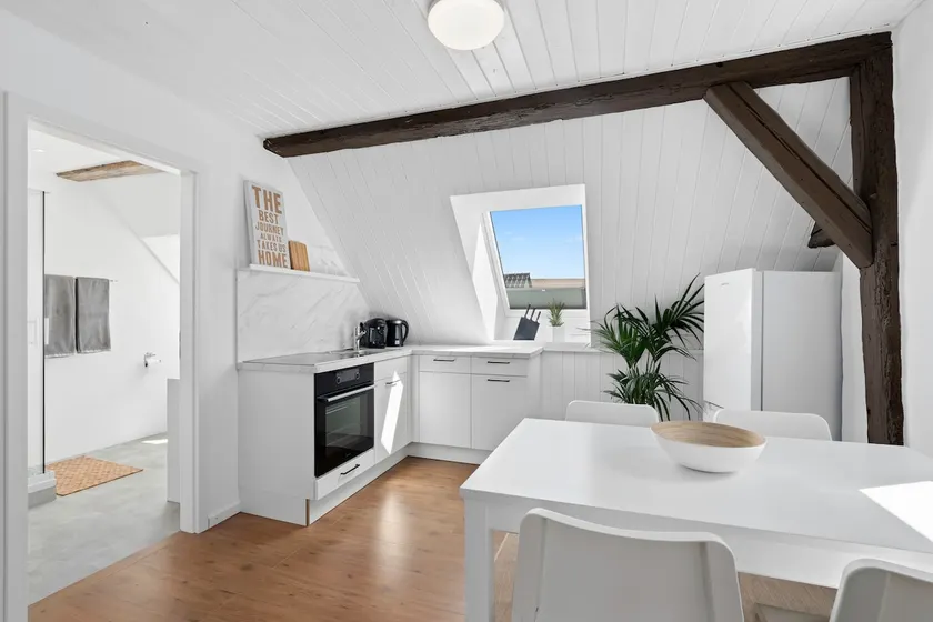Second Home - Apartment 5 - Image 1
