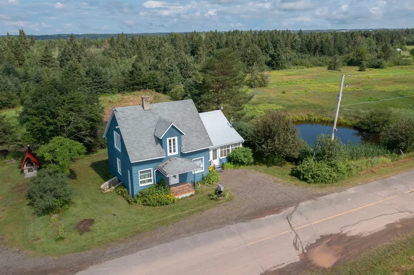 Country Escape Cottage - Image 1
