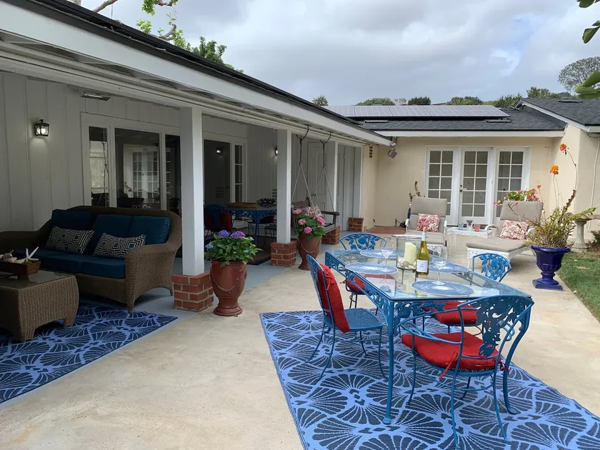 Ranch Style, Private Home Near La Jolla Shores - Walk to dining, shops, beach - Image 1
