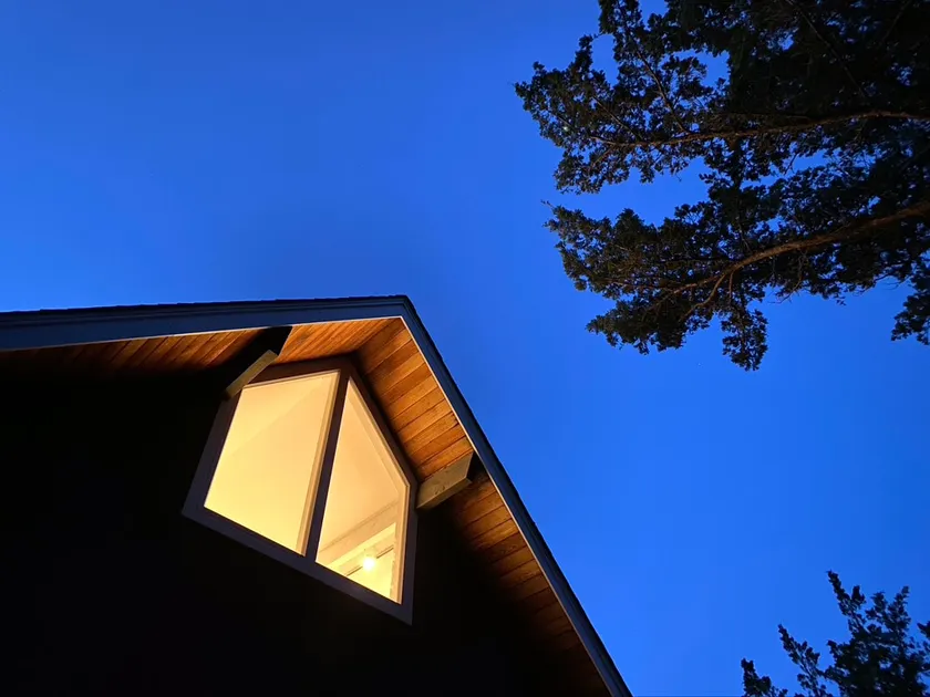 Cozy, modern A-frame, steps to the beach - Image 1