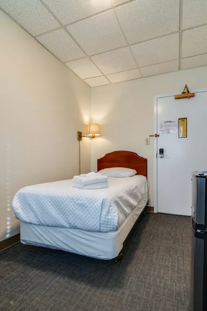 Historic College Suite, Close to Downtown Nash! - Image 1