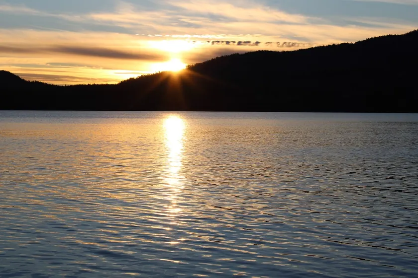 Highly recommended lake side cabin.  Welcome to Majestic Pines on Schroon Lake. - Image 1