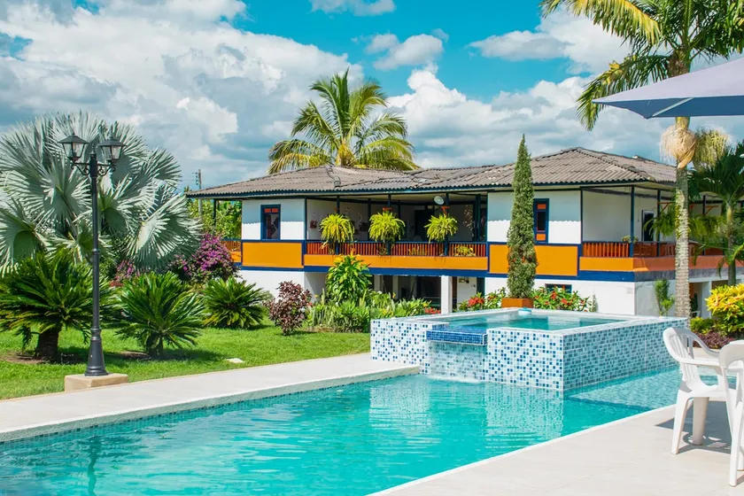 La Suiza Tourist Farm 15 People 5 Bedrooms. - Image 1