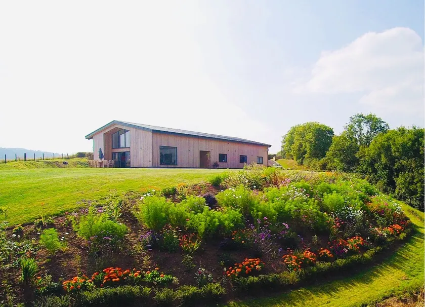 New Modern Barn surrounded by Devon countryside - Image 1