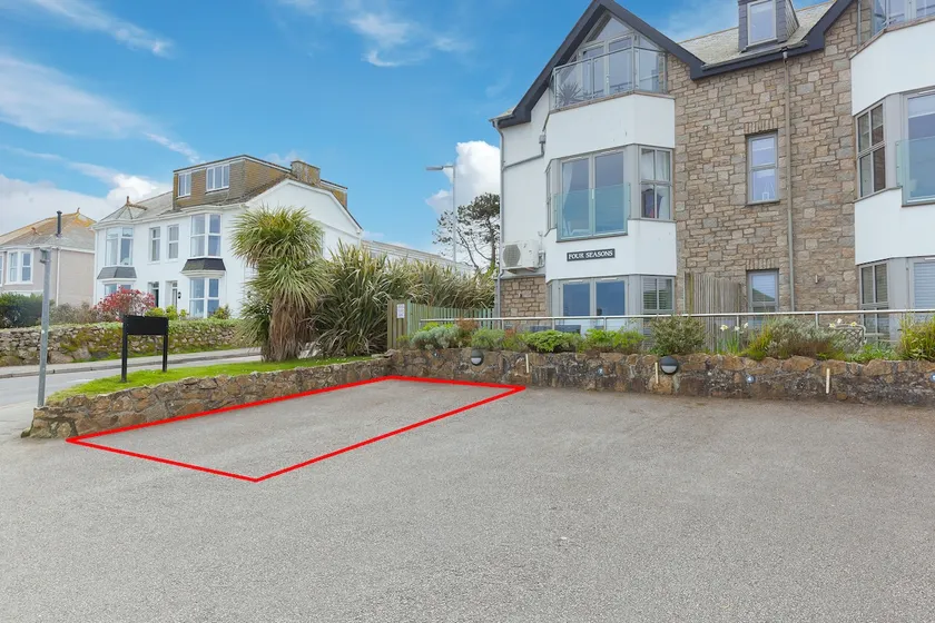 Ground floor, Sea view, EV Charger, Large terrace. - Image 1