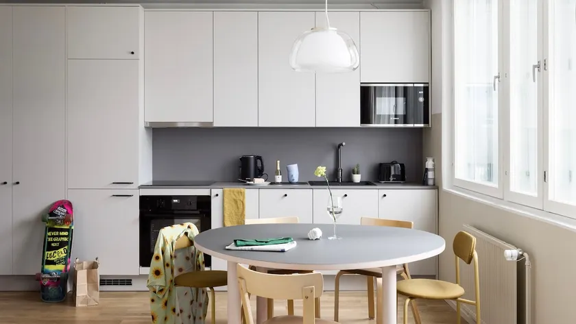 3 Bedroom Apt for 8 w/ Sauna&Balcony, City Centre - Image 1