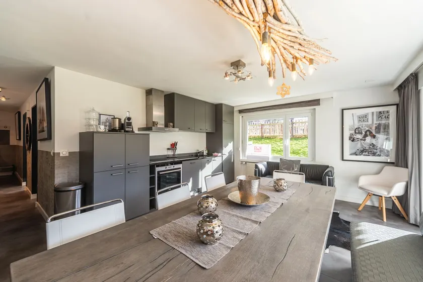 3.5 rooms, 4 to 6 people, close to the train station. - Image 1