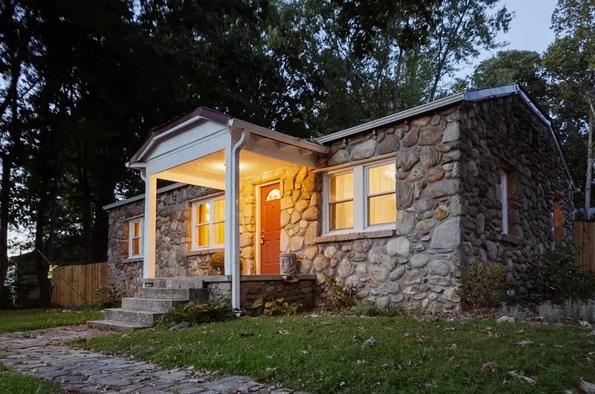 Geode Cottage, a whimsical stay in the mountains - Image 1