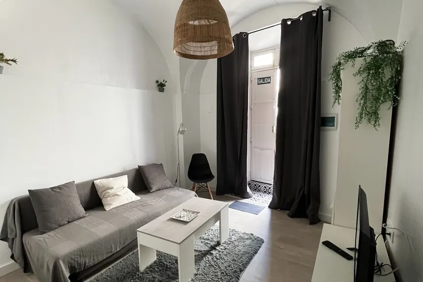 The Room by Casa de Rosita AT-BA-00215 - Image 1