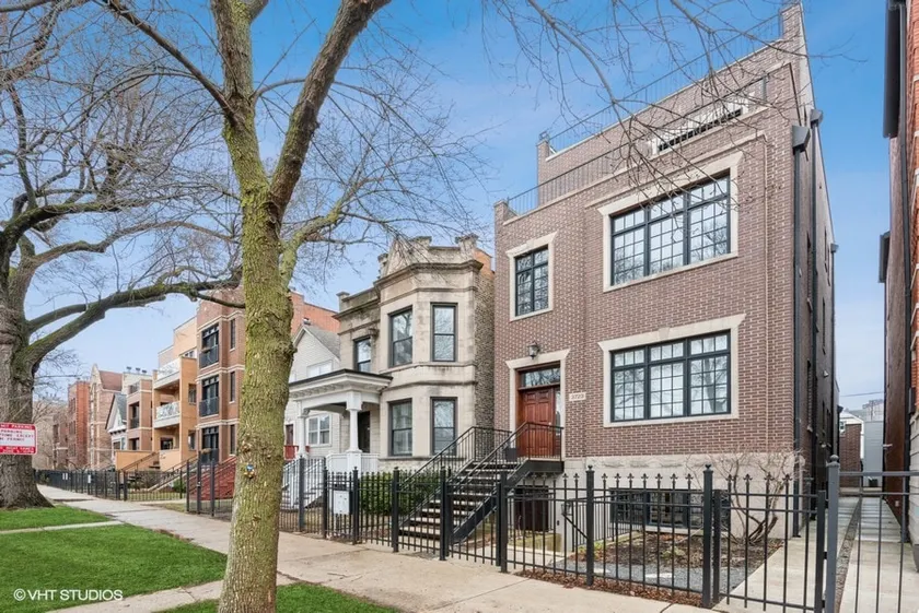 Clifton Garden 1 minute walk to Wrigley Field - Image 1