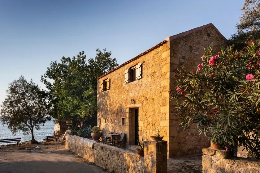 Traditional House KYMA, on the beach - Image 1