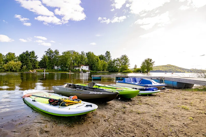 Pointe des Trois-Lacs, waterfront, dock, HOT TUB - Image 1