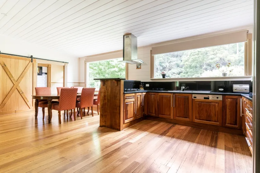 Riverwood Cottage, accessible accommodation - Image 1